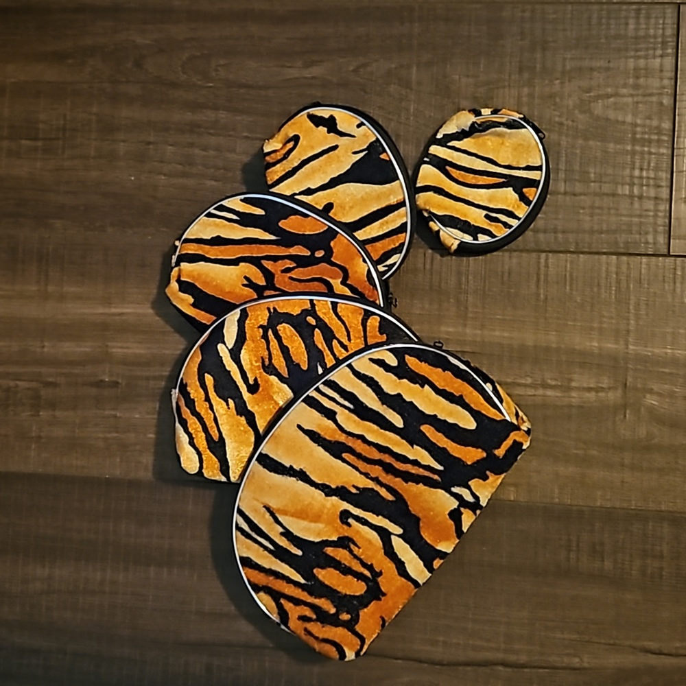 Tiger print nesting makeup bags
